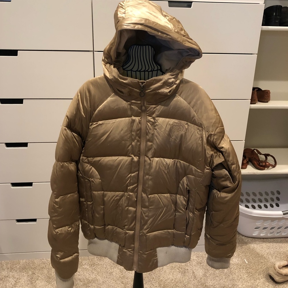 49ers fans….  GOLD The North Face puffer jacket. PLUS FREE SHIPPING